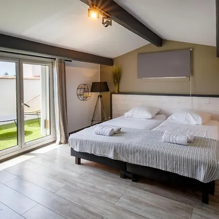 Vila Escapade Ensoleillee Avec Piscine Et Jacuzzi - Mathis Cote D'azur *